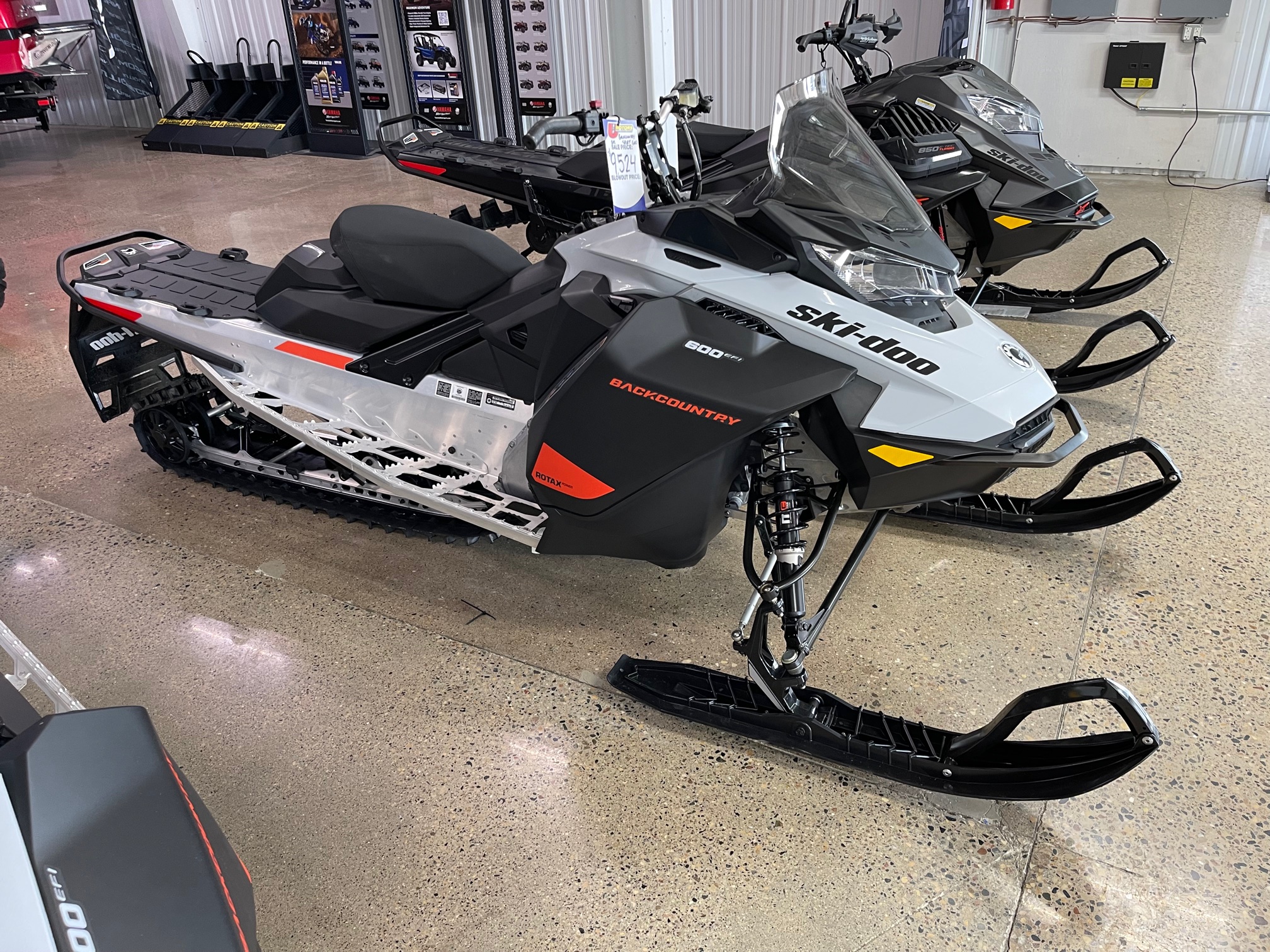 Snowmobile U Motors Inc. Fargo, ND (701) 2325000